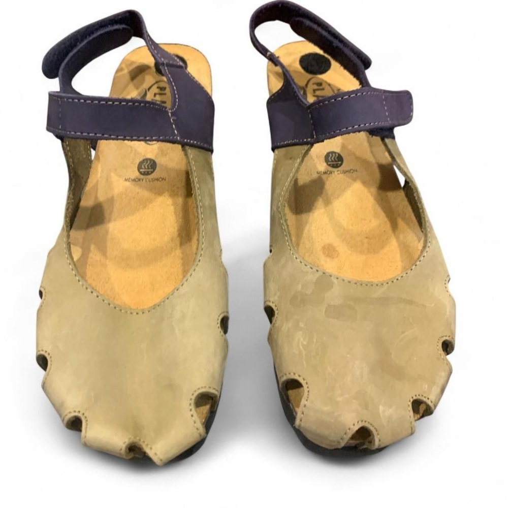 Plankton Neutral-Tan & Purple Sandal with Memory Cushion